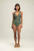 Swimsuit V Jungle - LIVE! - WaveFit